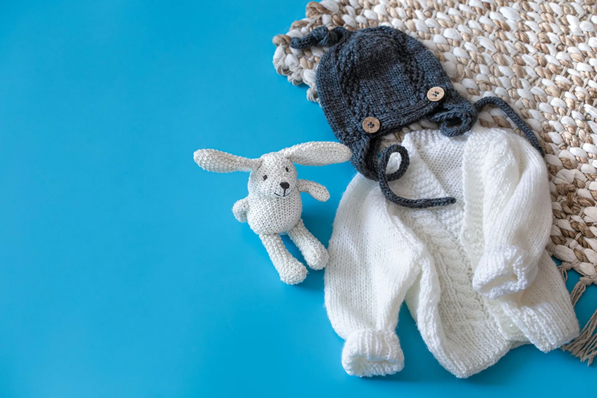 knitted baby clothes